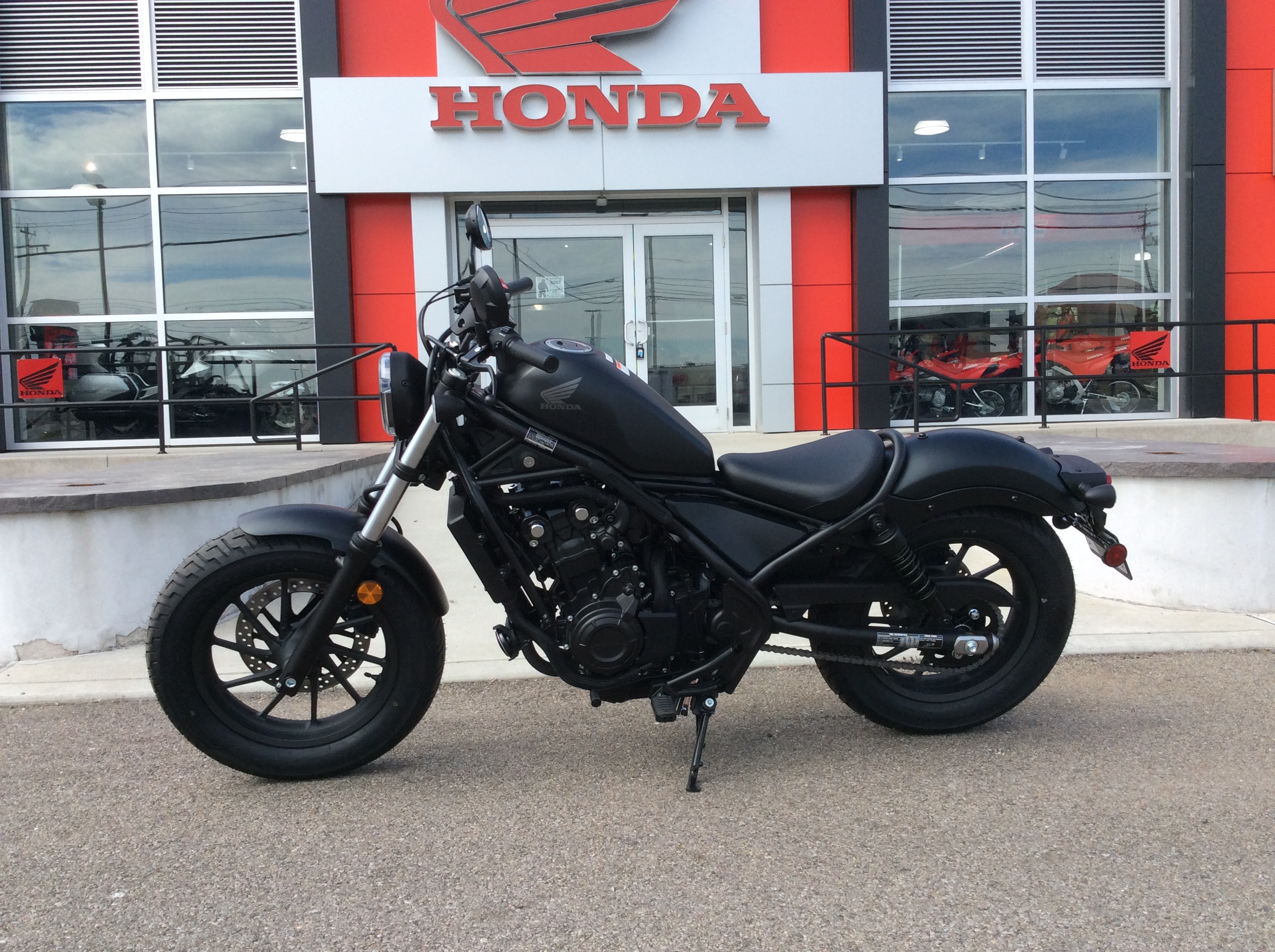 2025 Honda Rebel 500 - Photo 4